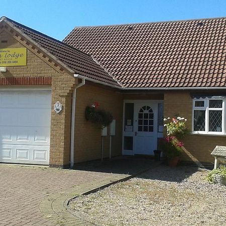 Aaron Lodge Guest House Leicester Exterior photo