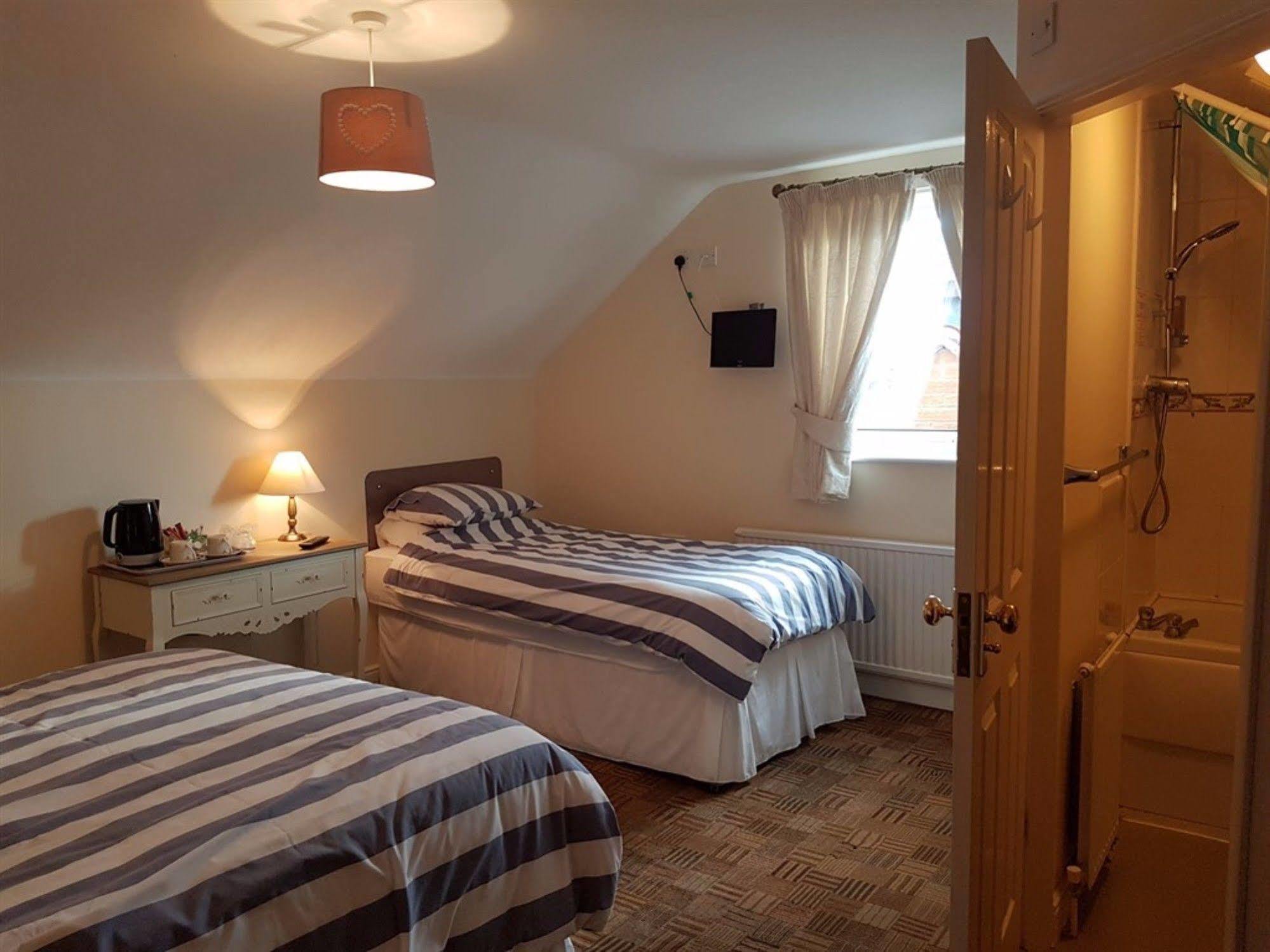 Aaron Lodge Guest House Leicester Exterior photo